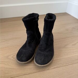 Little Eric Girls Black Suede Ankle Boots. Warm. Size 34.